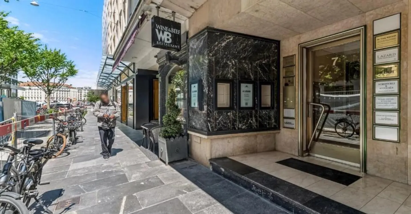 Offices at Place de la Fusterie - Photo 1 of 5