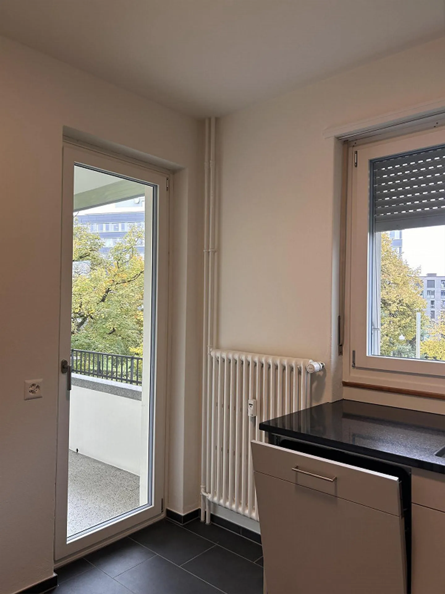 Appartement 3 pièces rénové dans le quartier Elfenau pour première location - Photo 5 sur 20