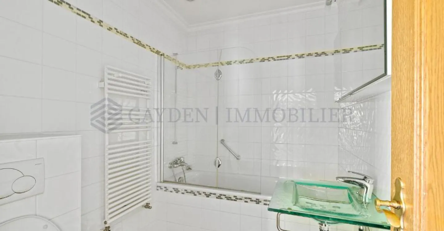 Schöne 7-Zimmer-Wohnung in einer charmanten Residenz - Foto 8 von 11