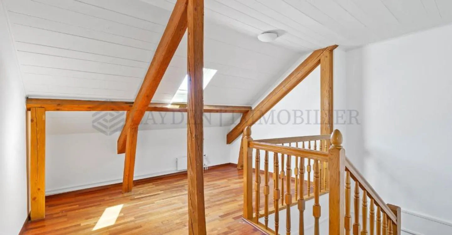Schöne 7-Zimmer-Wohnung in einer charmanten Residenz - Foto 10 von 11