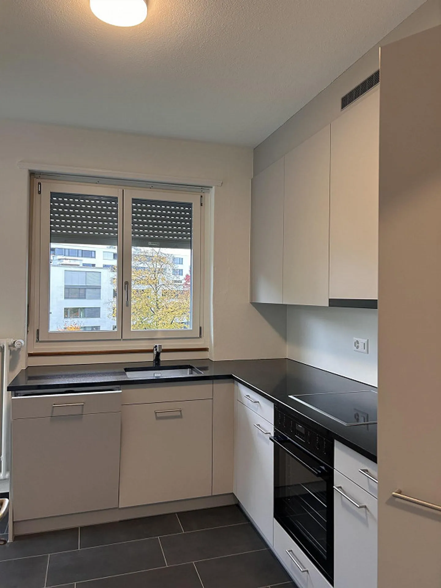 Appartement 3 pièces rénové dans le quartier Elfenau pour première location - Photo 8 sur 20
