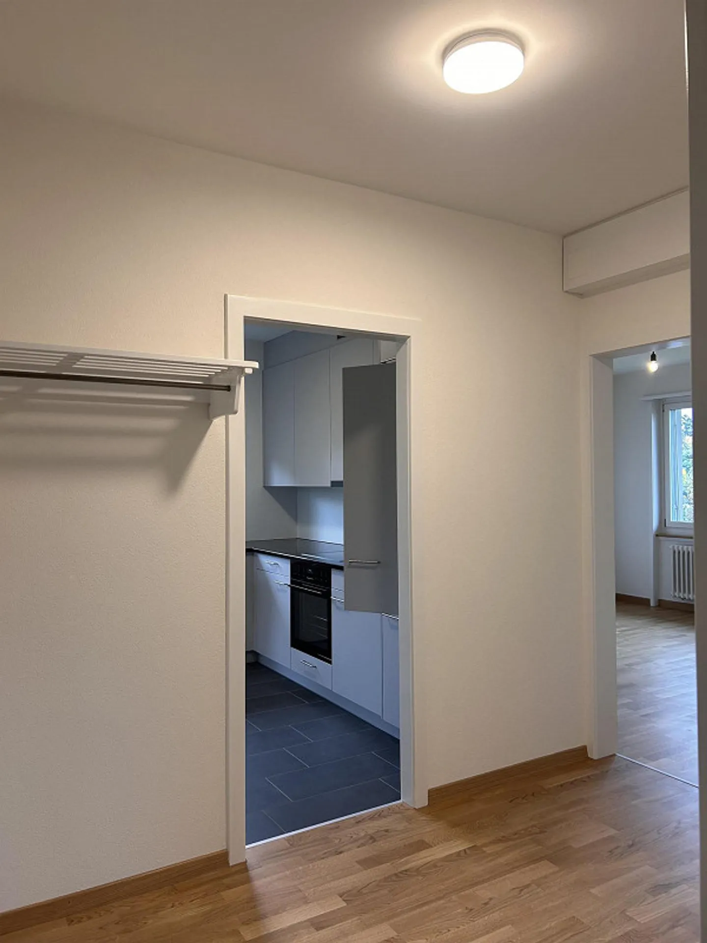 Appartement 3 pièces rénové dans le quartier Elfenau pour première location - Photo 9 sur 20