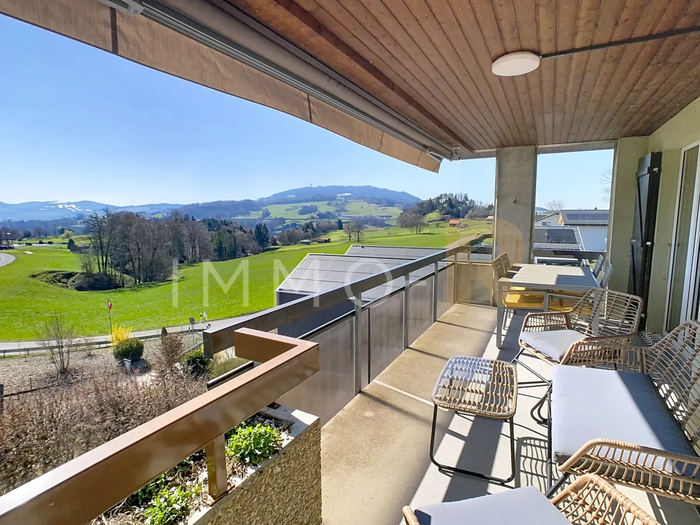 Magnificent 3.5-room apartment completely renovated - Photo 1 of 12