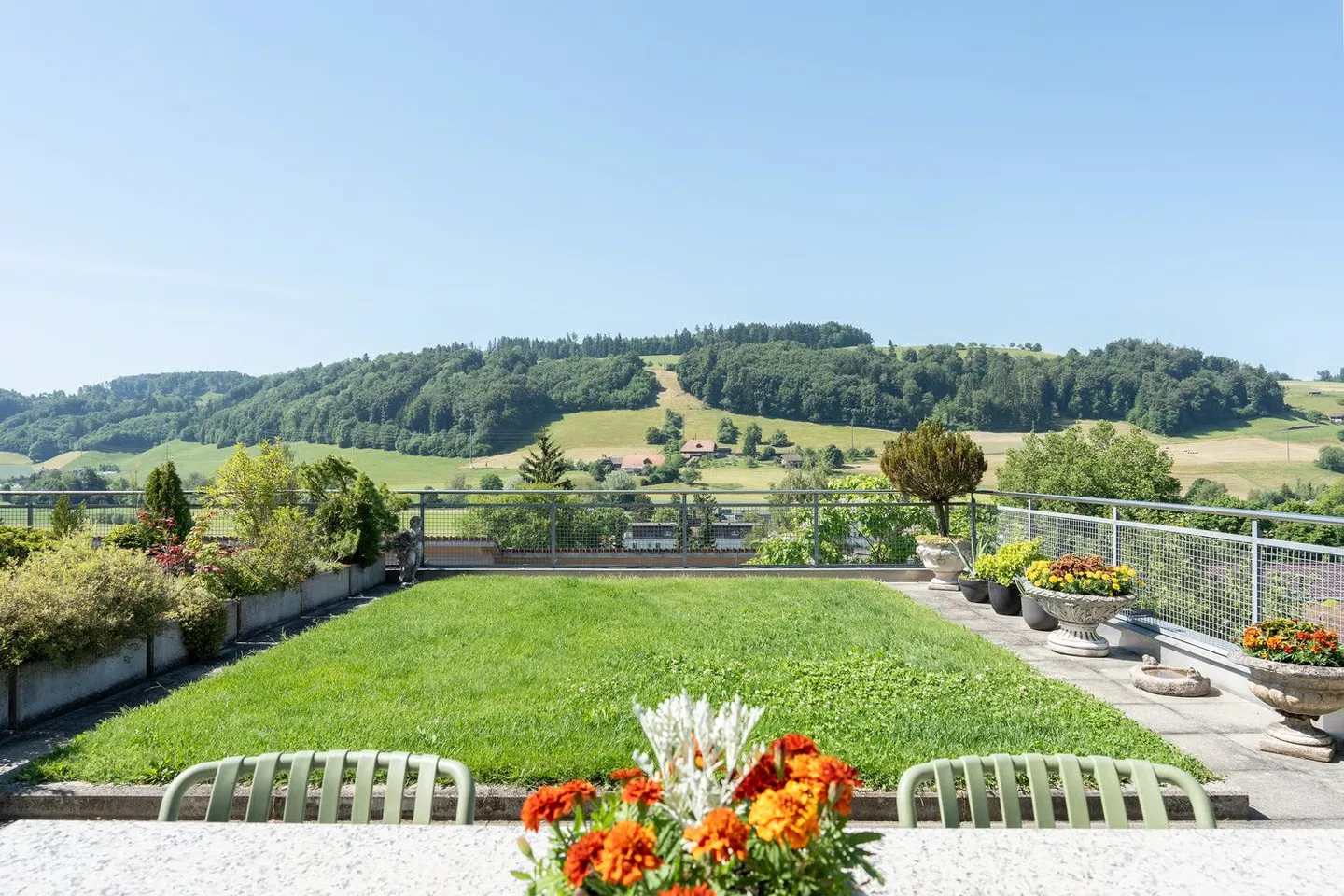 Sunny Side with Alpine View: Your New Home in an Absolutely Prime Location - Photo 9 of 11