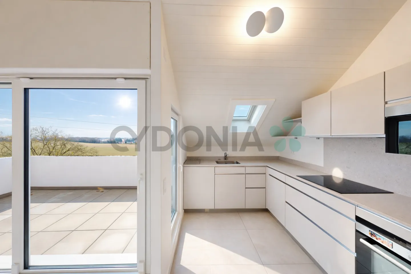 Charmant attique avec vue - Photo 3 sur 5