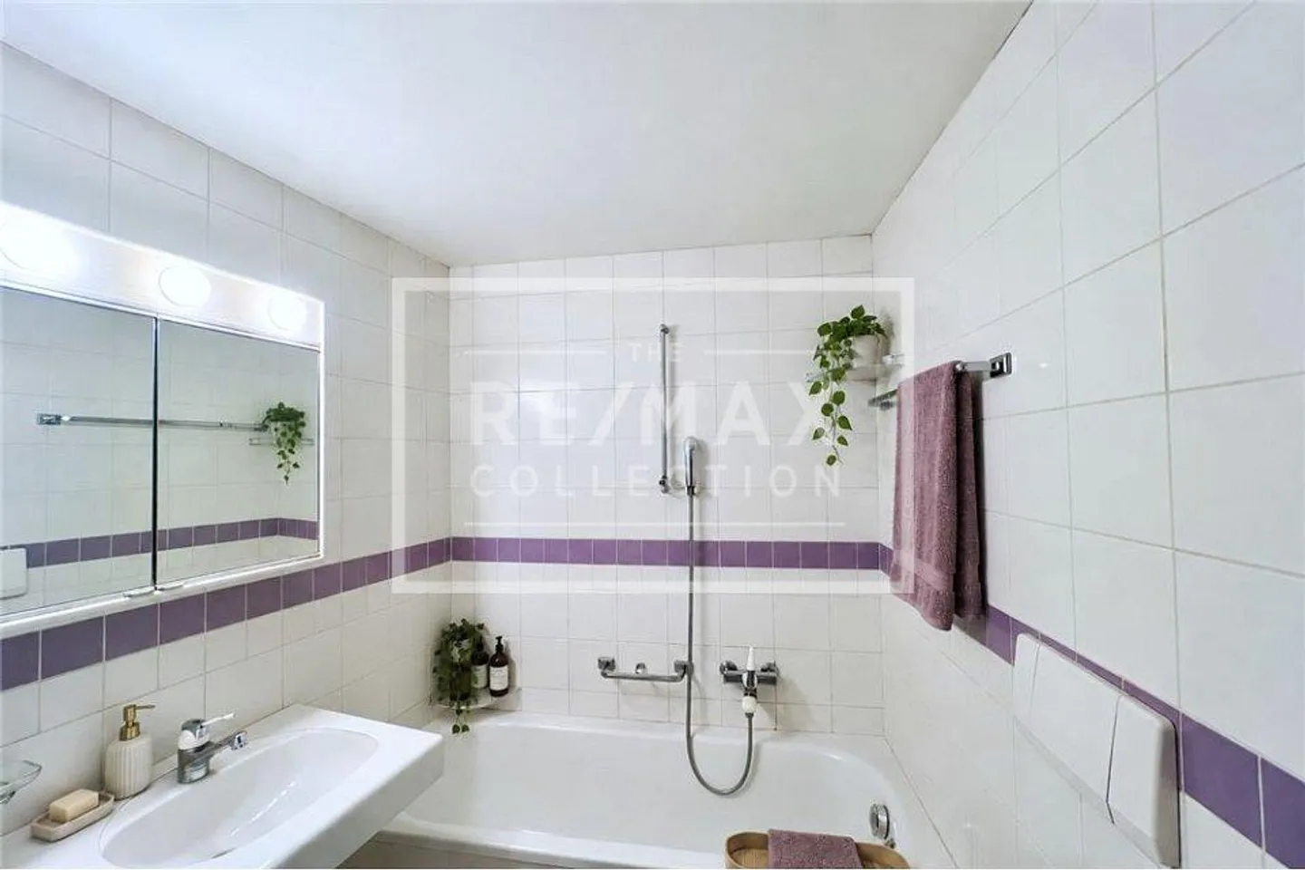 Spacious 5.5-room apartment with lake view - Photo 8 of 11