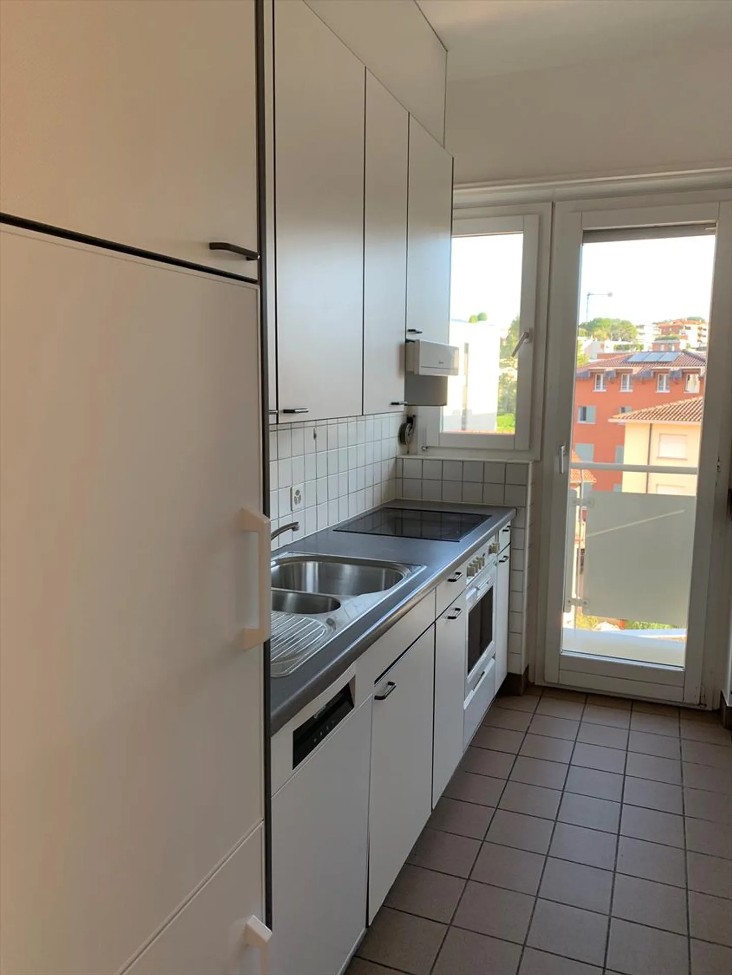 Beautiful 3.5-room apartment in Massagno - Photo 2 of 9