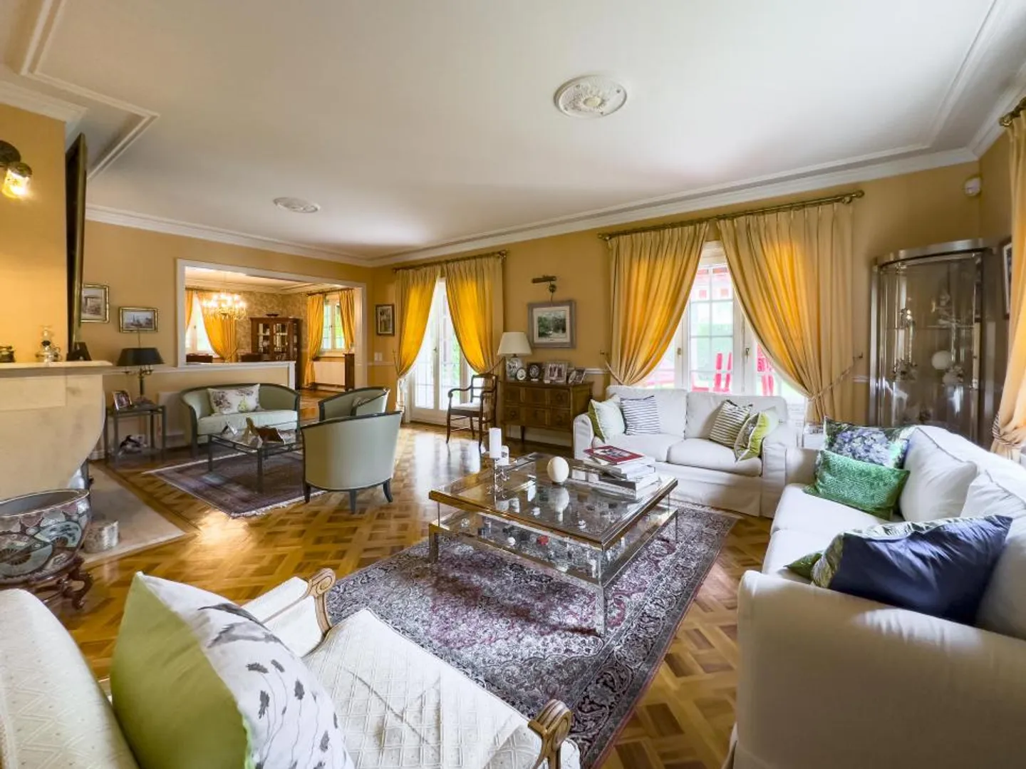 Esclusivo: Proprietà straordinaria in zona residenziale - Foto 3 di 8