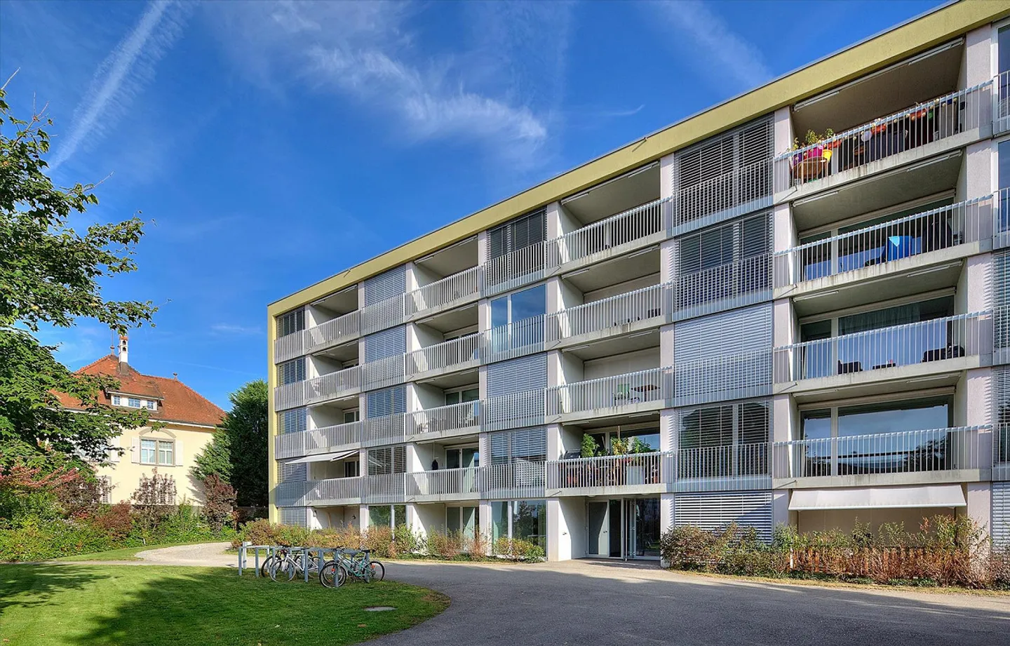 Modern apartment near the train station in Lenzburg! - Photo 1 of 4