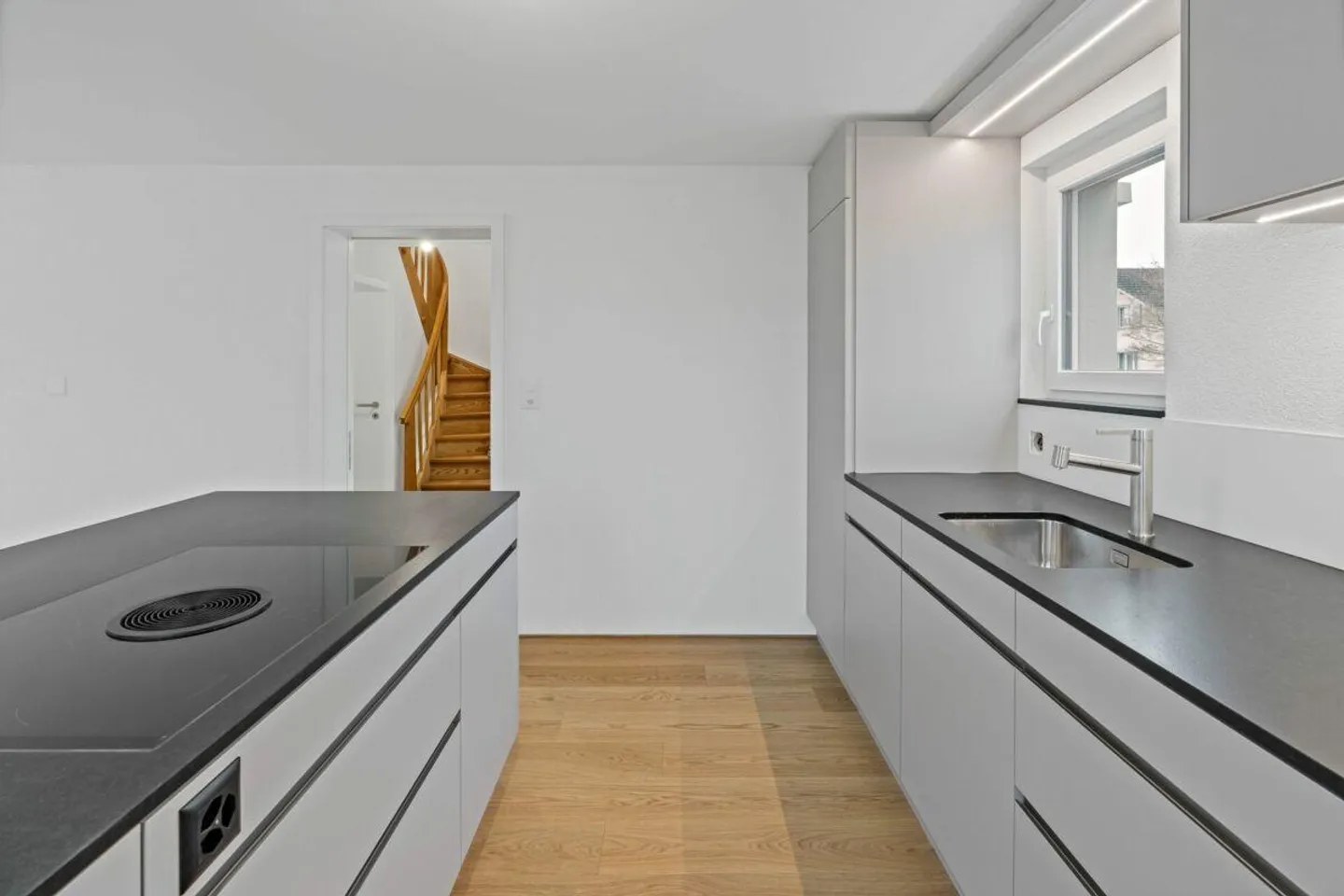 Doppeleinfamilienhaus an ruhiger, sonniger Lage in Widnau - komplett kernsaniert - Foto 4 von 19