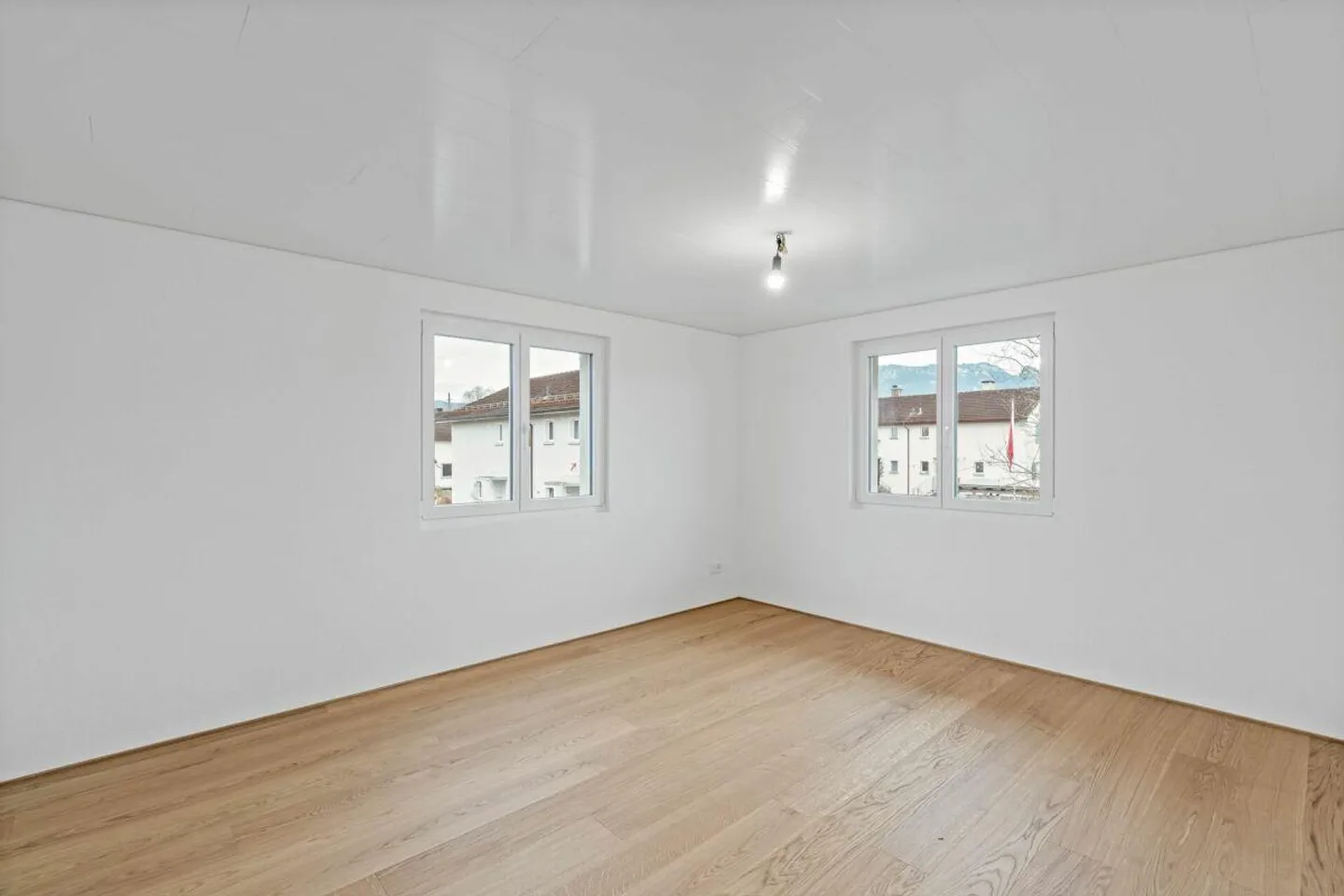 Doppeleinfamilienhaus an ruhiger, sonniger Lage in Widnau - komplett kernsaniert - Foto 14 von 19