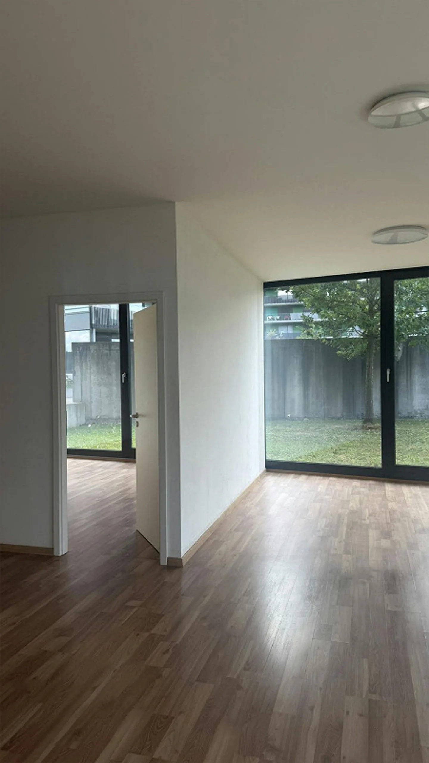 Moderne Büro-/Praxisfläche an zentraler Lage - Photo 3 sur 8