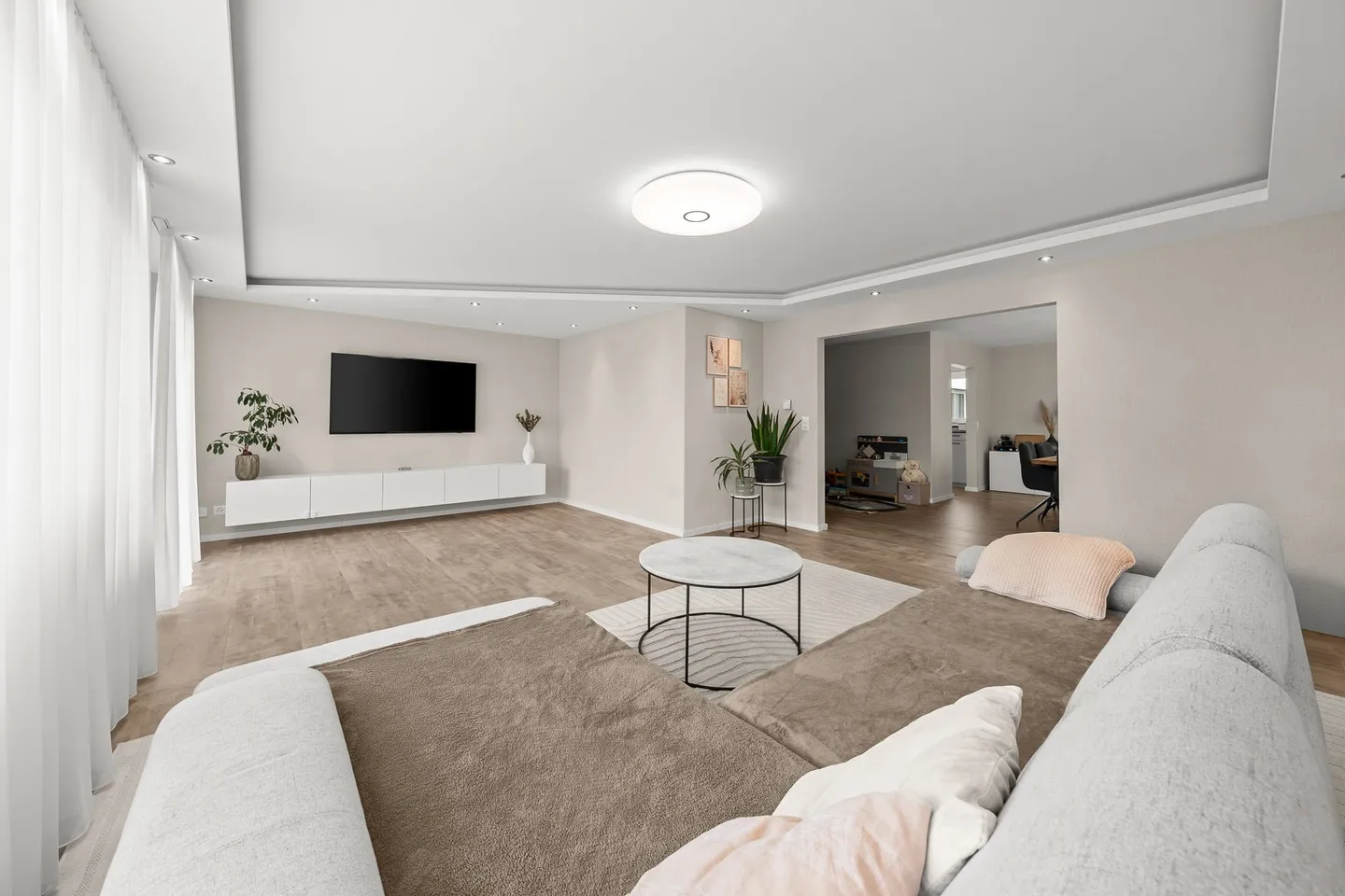 Family-Friendly Terrace House - Photo 4 of 11