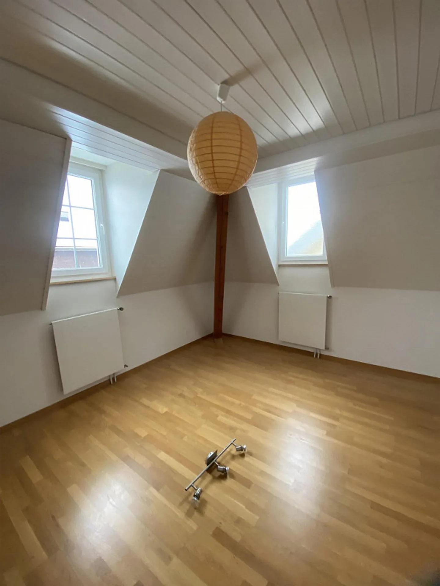 renovierte Dachwohnung an schöner Aussichtslage - Foto 6 von 11