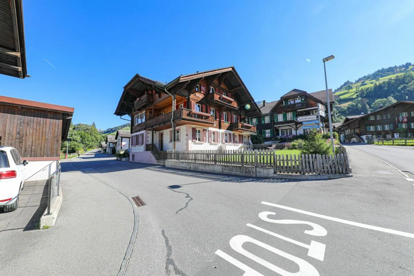 DM 121 - Photo 1 sur 9