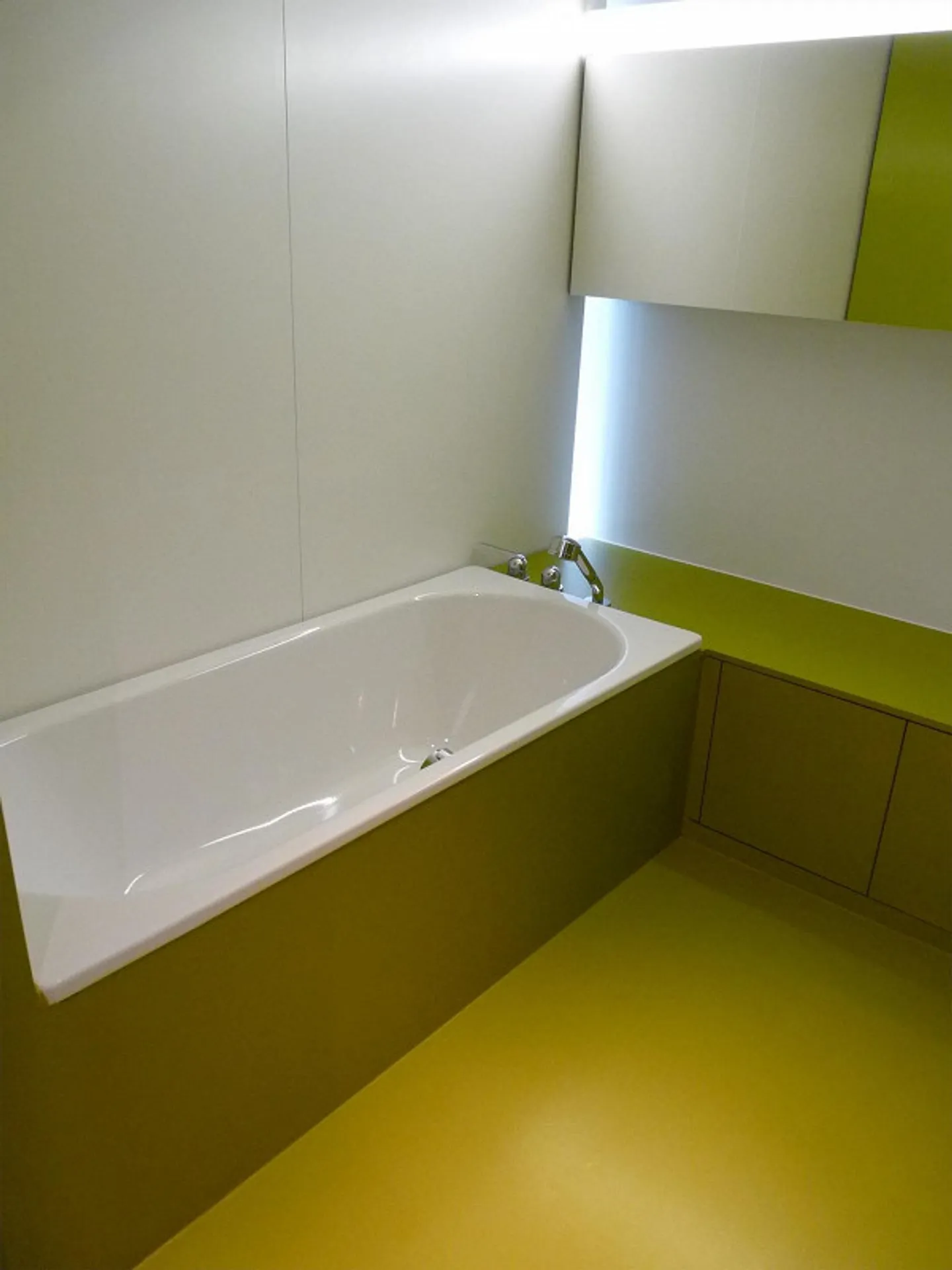 Maisonette-Wohnung mit Sicht auf Schloss Lenzburg - Foto 3 von 6