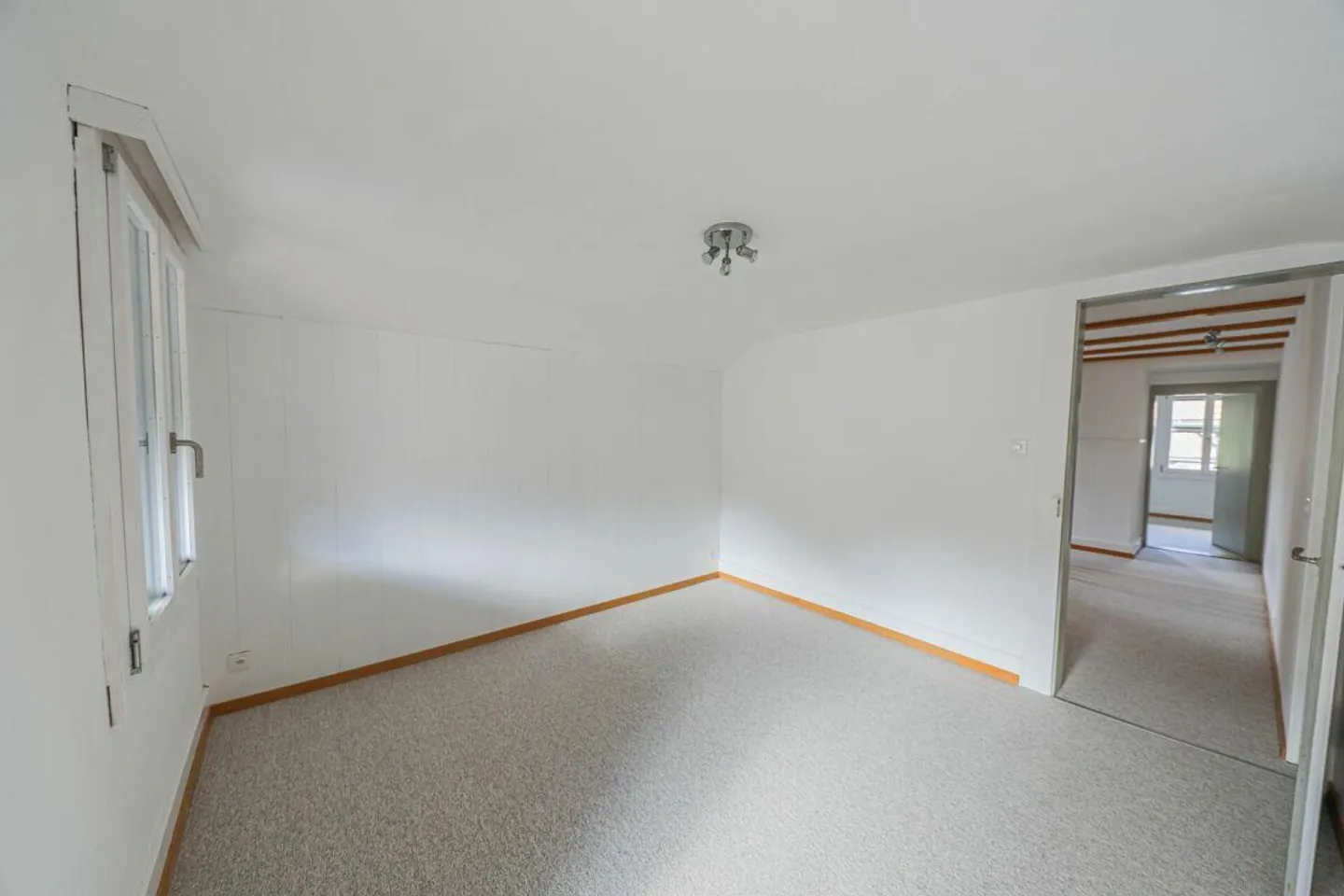 DM 121 - Photo 4 sur 9