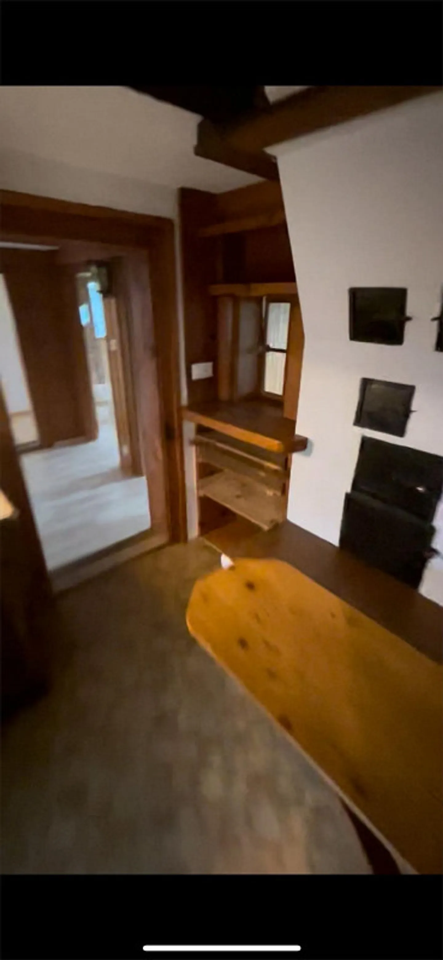 Grande appartement de 3,5 pièces avec balcon dans un environnement verdoyant - Photo 4 sur 15