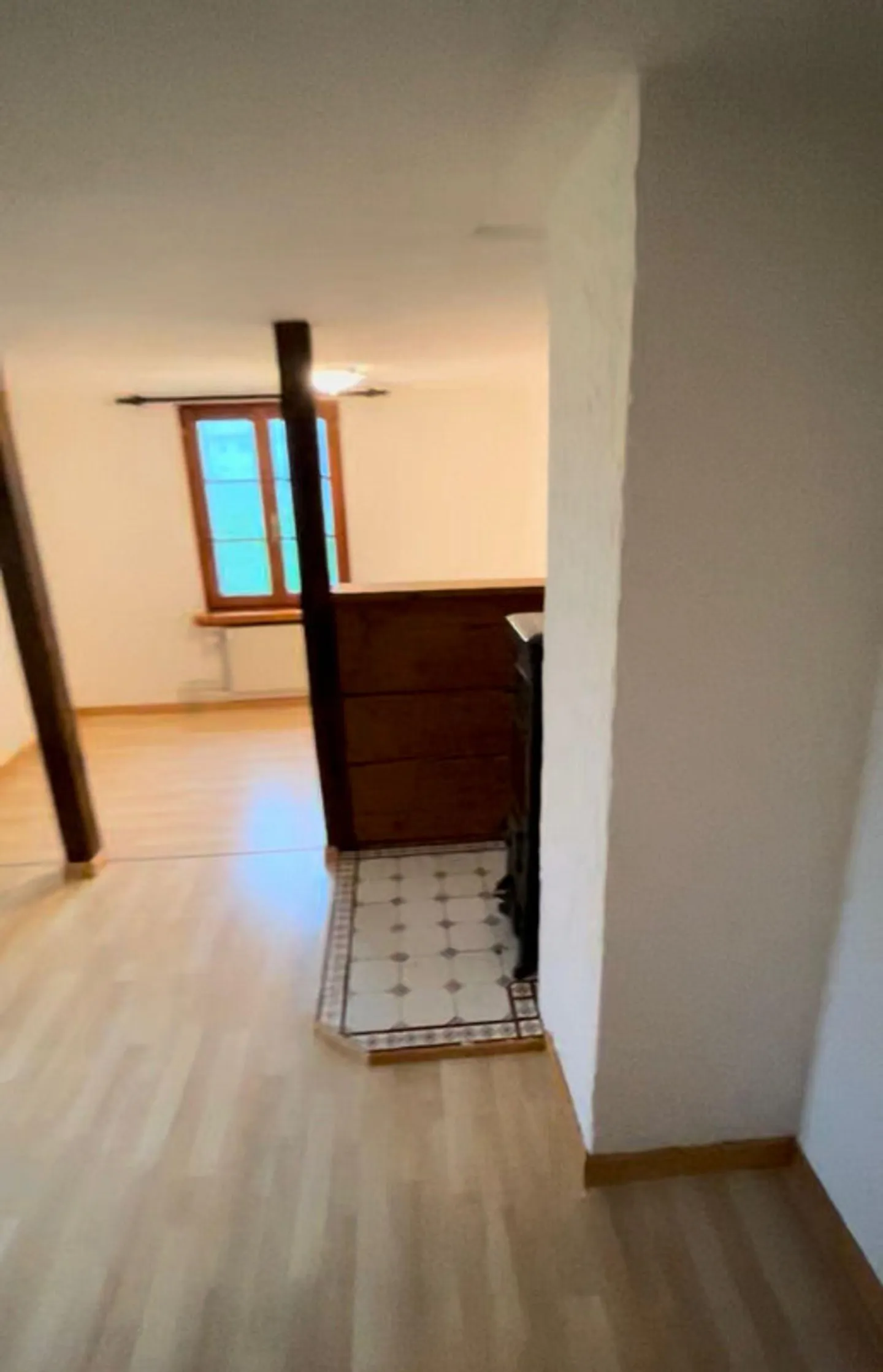 Grande appartement de 3,5 pièces avec balcon dans un environnement verdoyant - Photo 6 sur 15