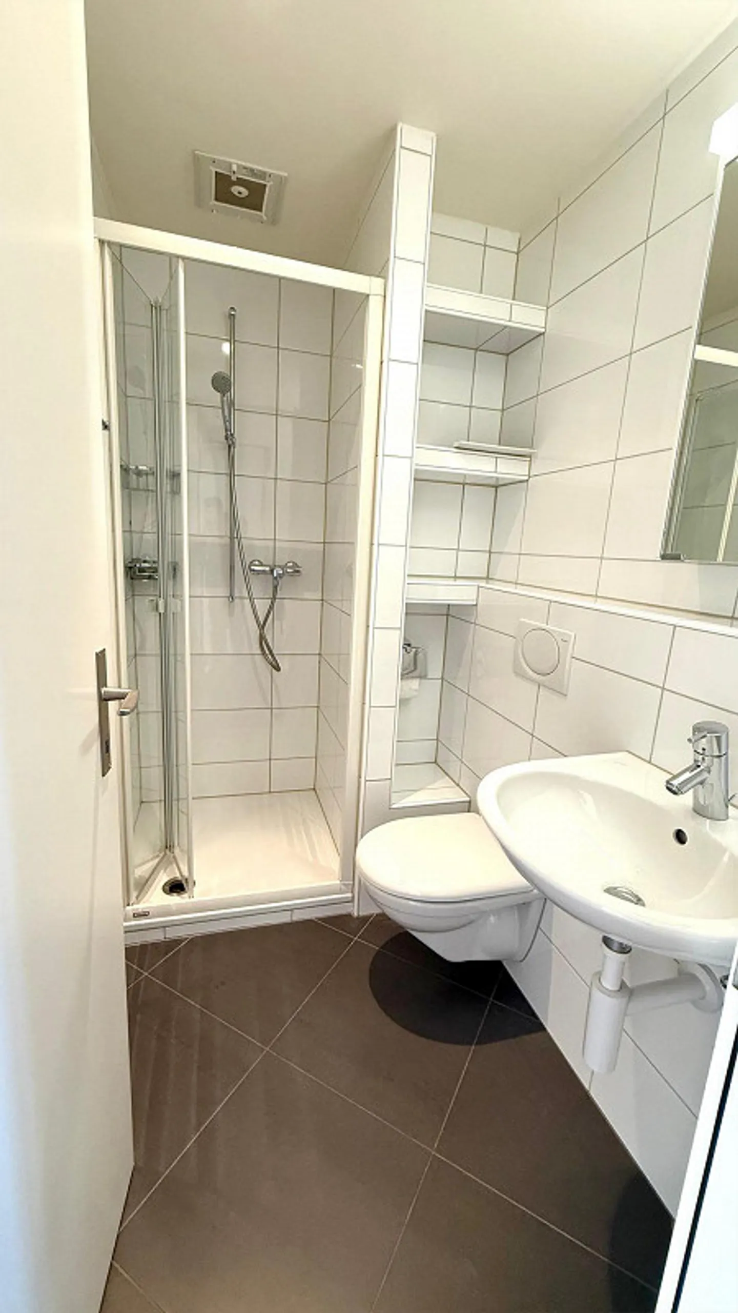 Spazio abitativo sopra i tetti di Berna - moderno attico di 3,5 stanze con vista - Foto 11 di 13