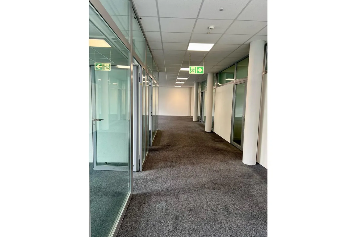 Office Happiness in Business Park Bern - Photo 4 of 9