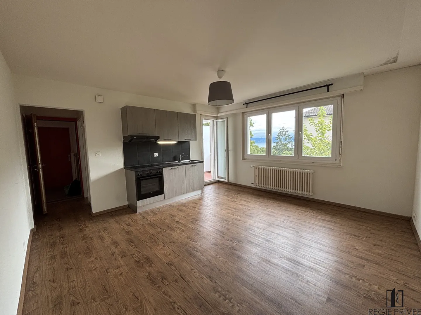 Studio im 1. Stock - Foto 1 von 4