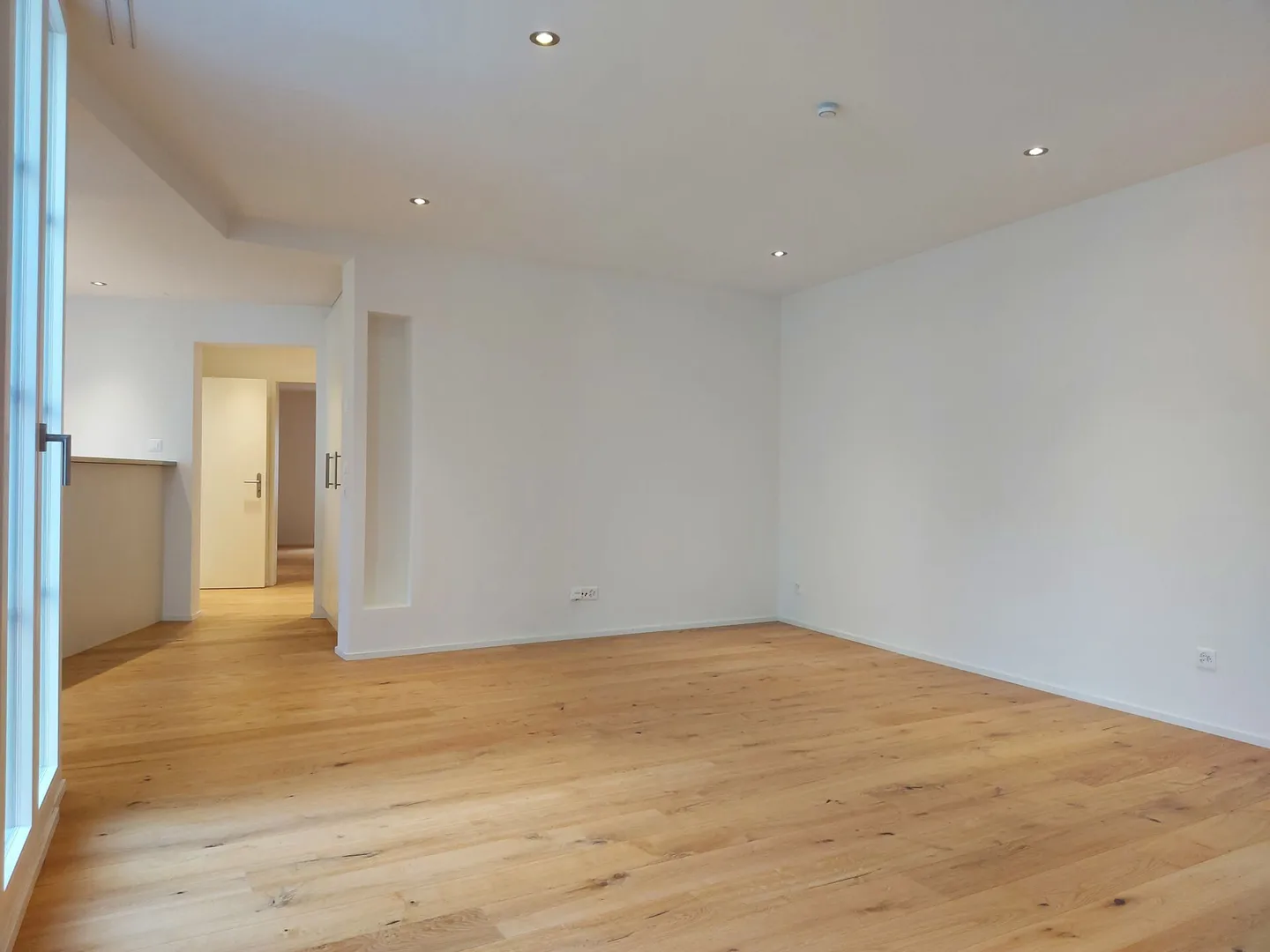 Bright Old Town Apartment with Balcony - Photo 8 of 17