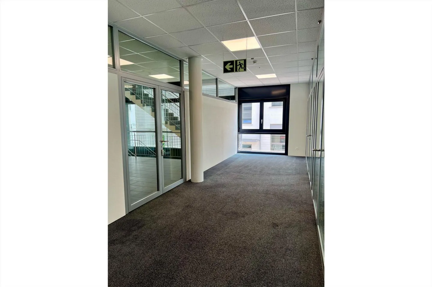 Office Happiness in Business Park Bern - Photo 3 of 9