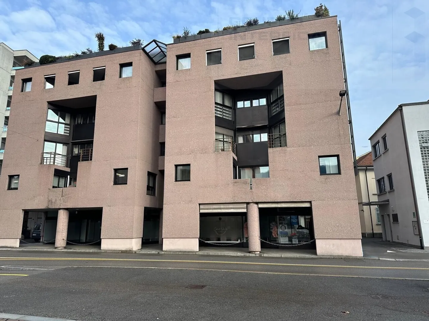 APPARTEMENT CONFORTABLE 2.5 PIÈCES MEUBLÉ AVEC BALCON - Photo 1 sur 15