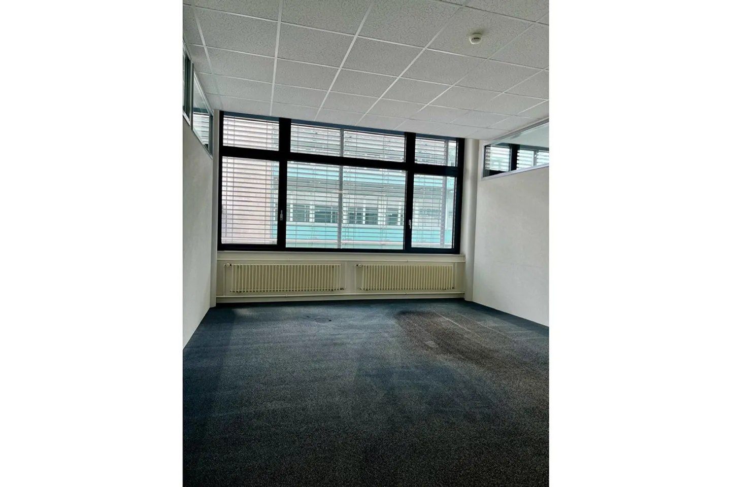 Office Happiness in Business Park Bern - Photo 8 of 9