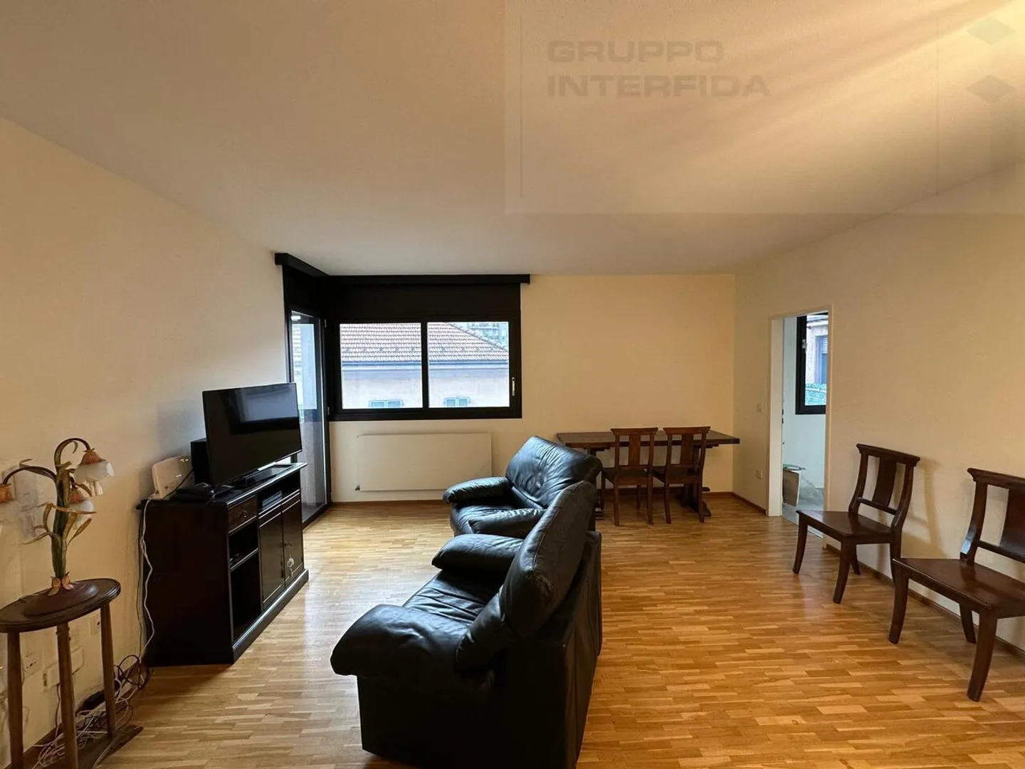 APPARTEMENT CONFORTABLE 2.5 PIÈCES MEUBLÉ AVEC BALCON - Photo 4 sur 15