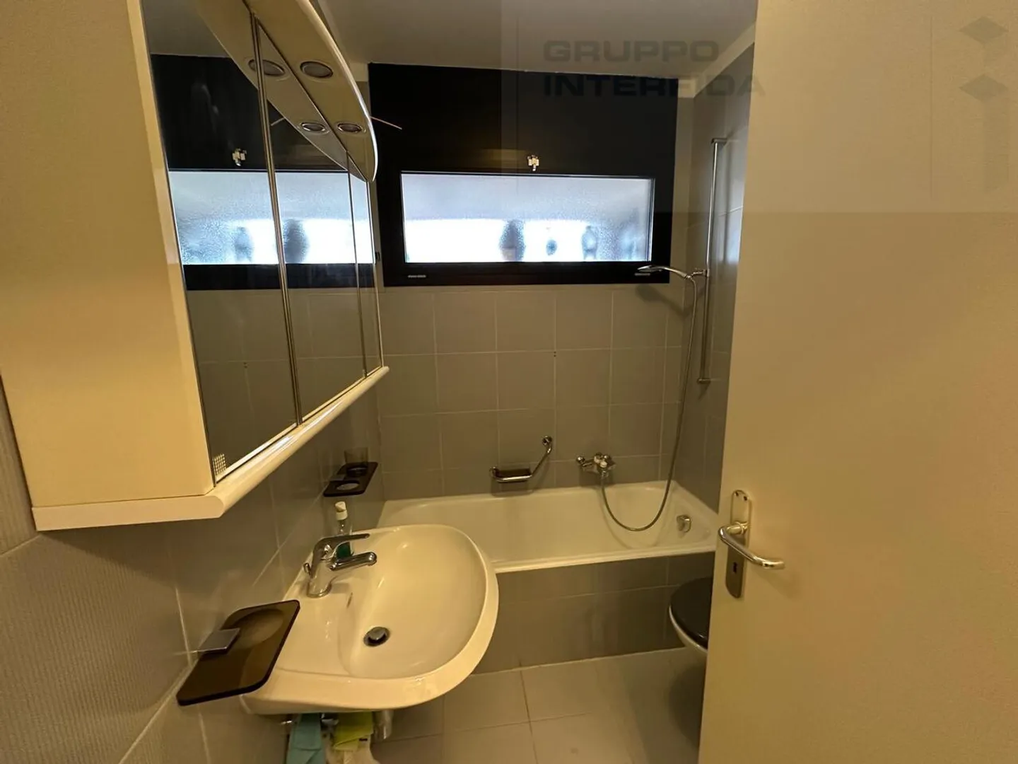 APPARTEMENT CONFORTABLE 2.5 PIÈCES MEUBLÉ AVEC BALCON - Photo 9 sur 15