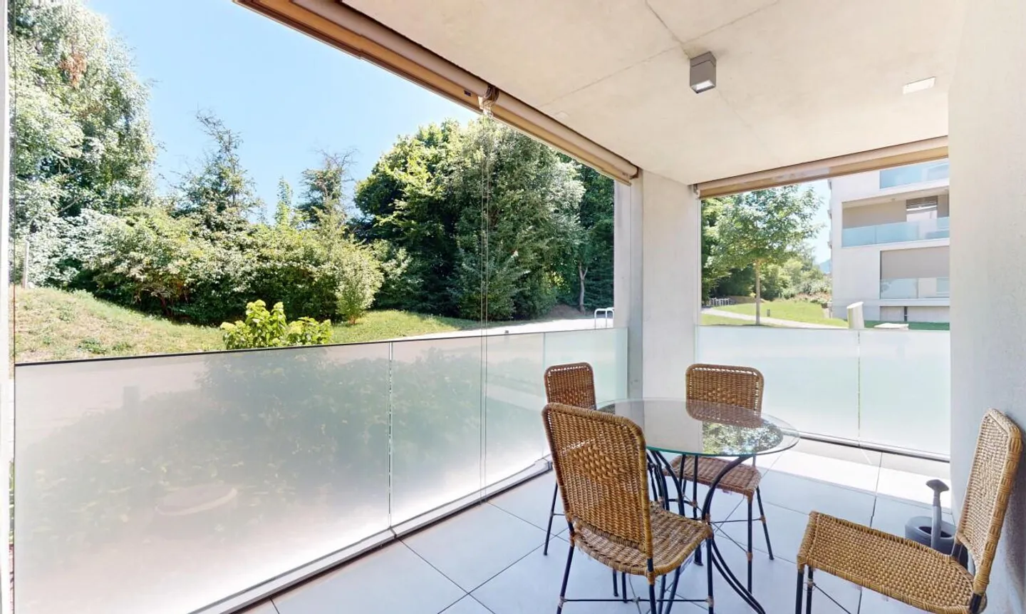 Appartement lumineux et moderne avec finitions haut de gamme - Photo 4 sur 11