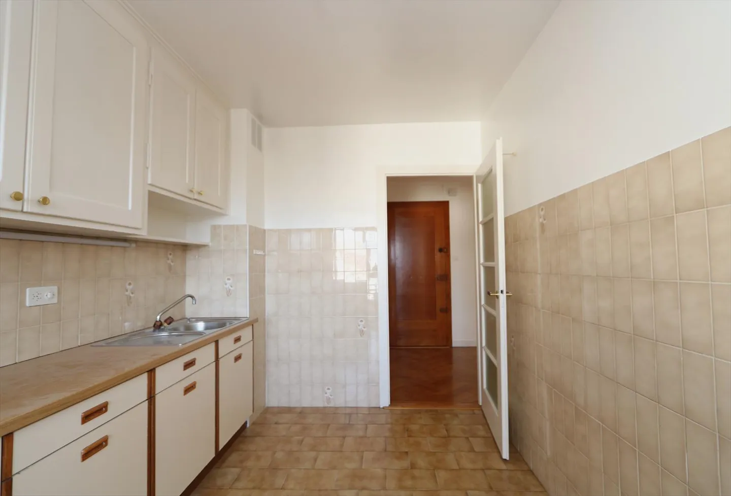 2.5-room apartment with balcony in Champel - Photo 5 of 9