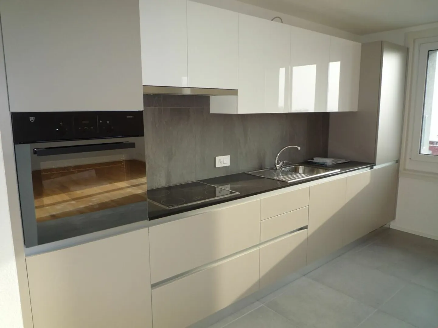 Beautiful 3-room apartment with lake view - Photo 1 of 9