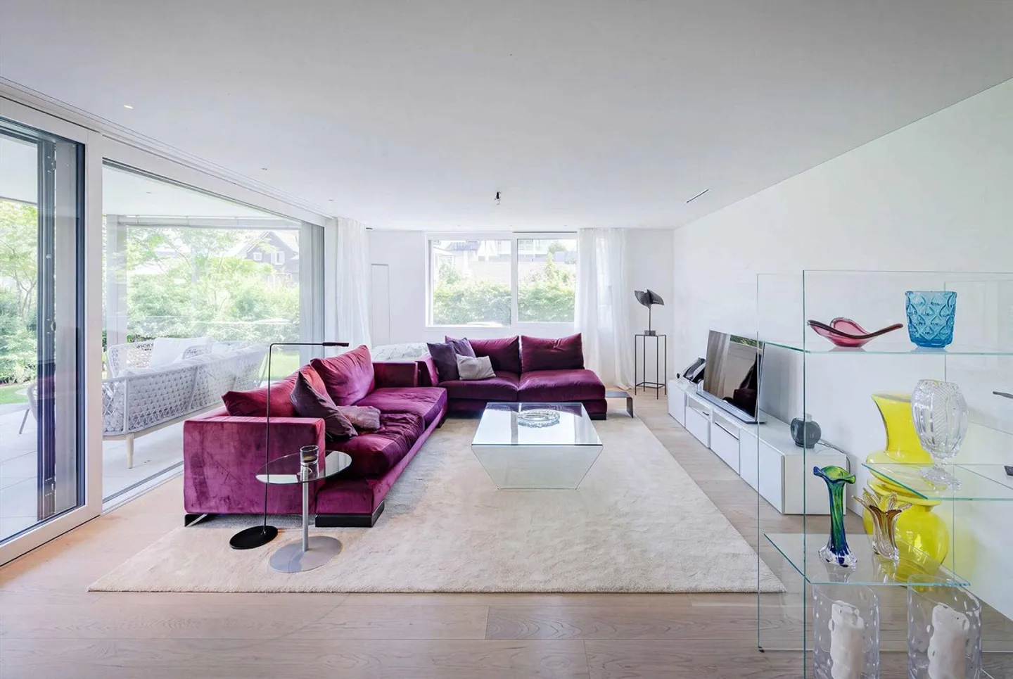 ELEGANZA MODERNA SUL LAGO - APPARTAMENTO DESIGN COSTRUITO NEL 2024 A LACHEN - Foto 4 di 5
