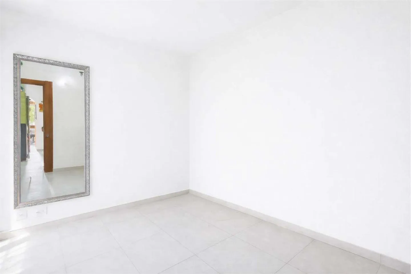 Caslano: Spacious 4.5 Room House with Garden - Photo 10 of 13