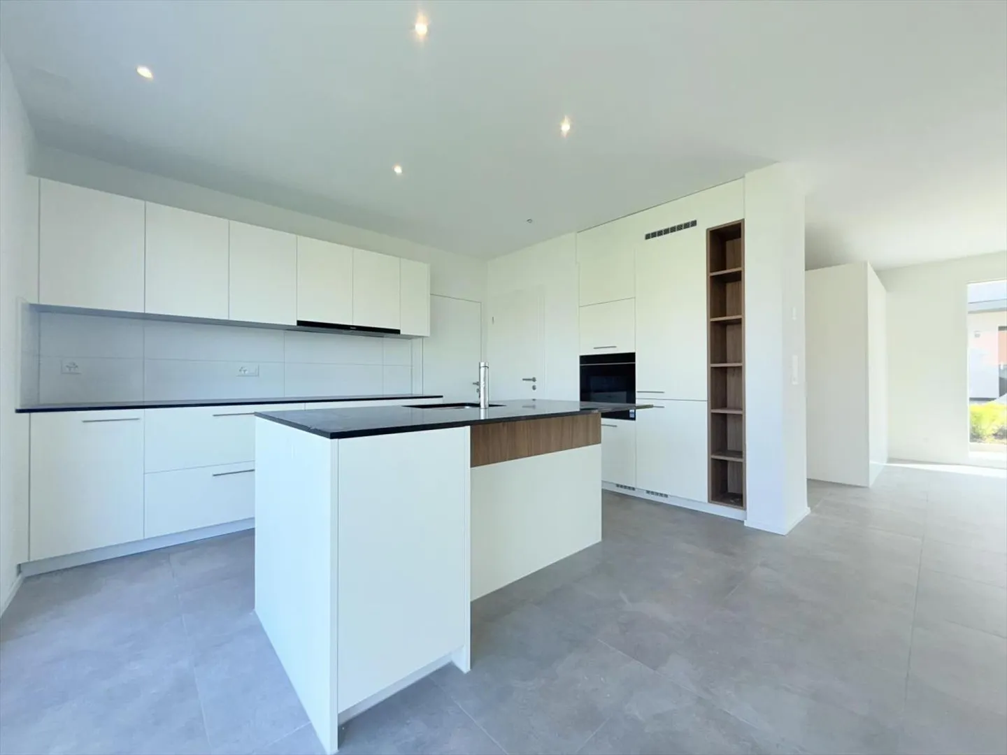 Row house for sale - Photo 6 of 13