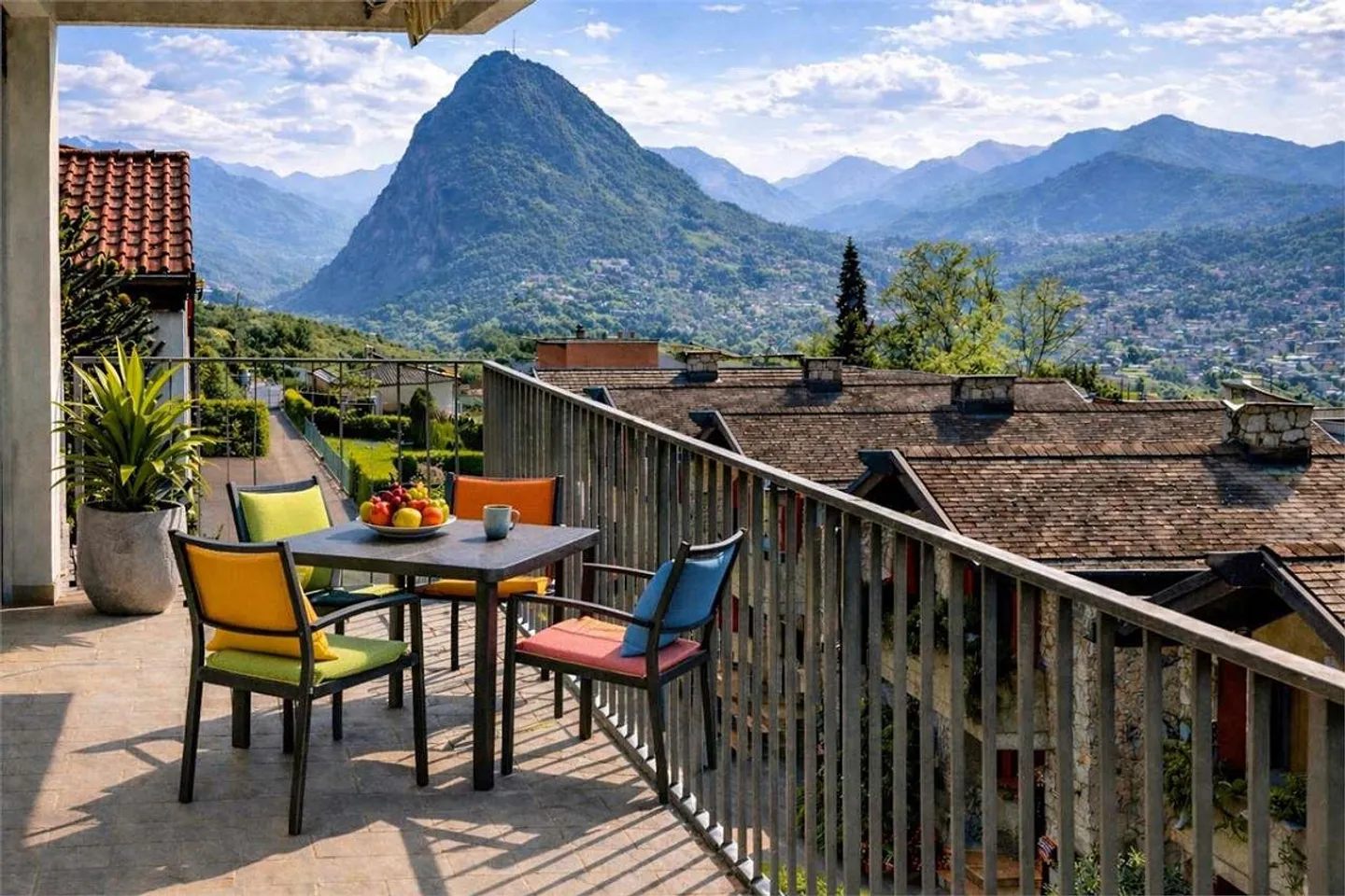 Comfortable and Spacious Apartment with Terrace and View - Photo 1 of 13