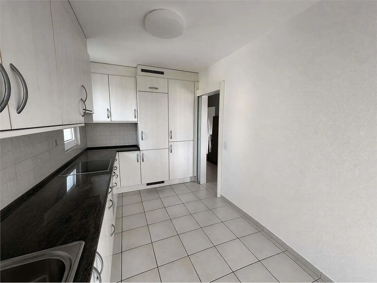 Comfortable and Spacious Apartment with Terrace and View - Photo 6 of 13