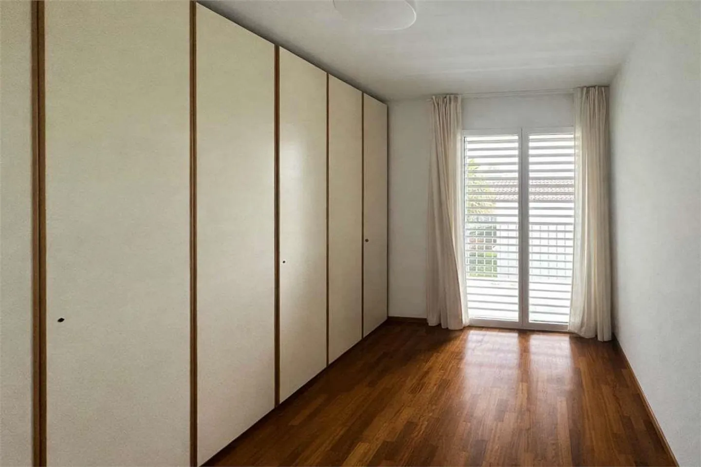 Comfortable and Spacious Apartment with Terrace and View - Photo 9 of 13