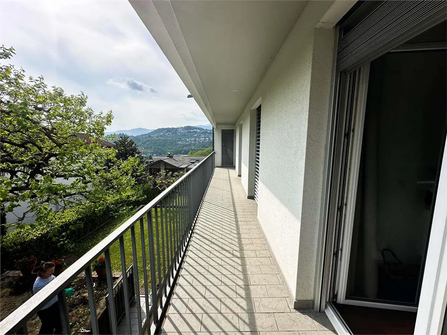 Comfortable and Spacious Apartment with Terrace and View - Photo 11 of 13