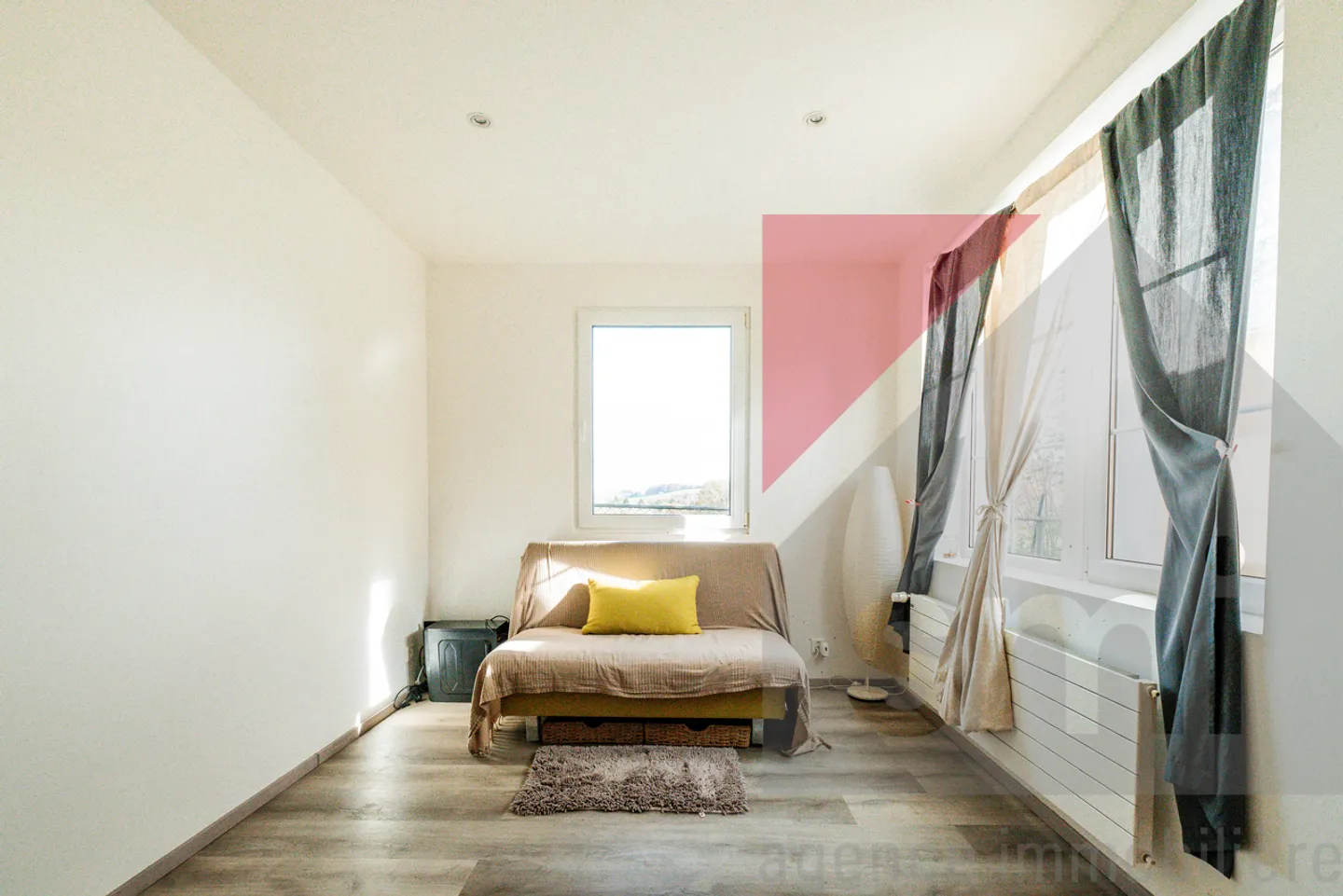 Small building with three renovated apartments and rental yield - Photo 21 of 23