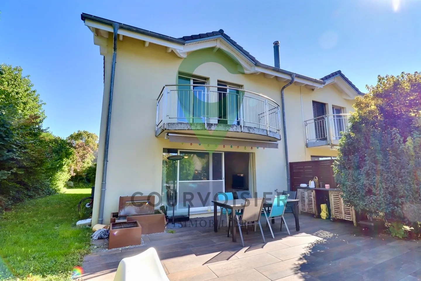 Pitched-roof villa apartment in a calm and bucolic environment - Photo 1 of 13