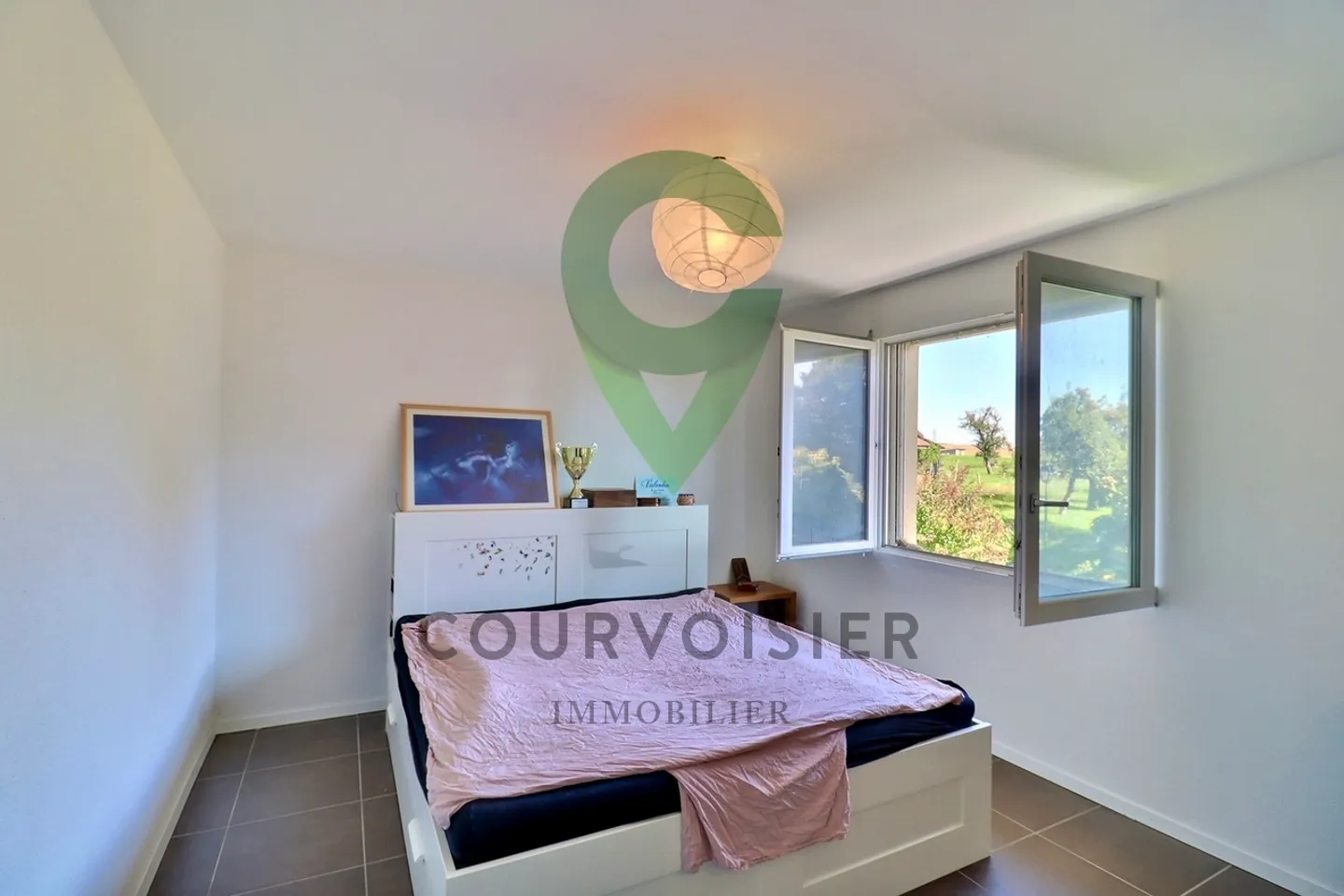 Pitched-roof villa apartment in a calm and bucolic environment - Photo 8 of 13