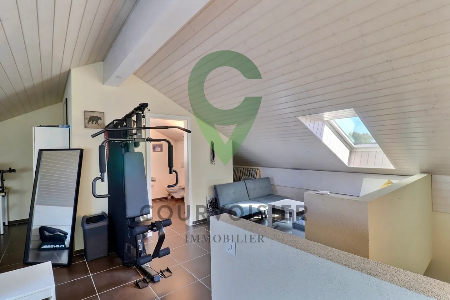 Pitched-roof villa apartment in a calm and bucolic environment - Photo 9 of 13