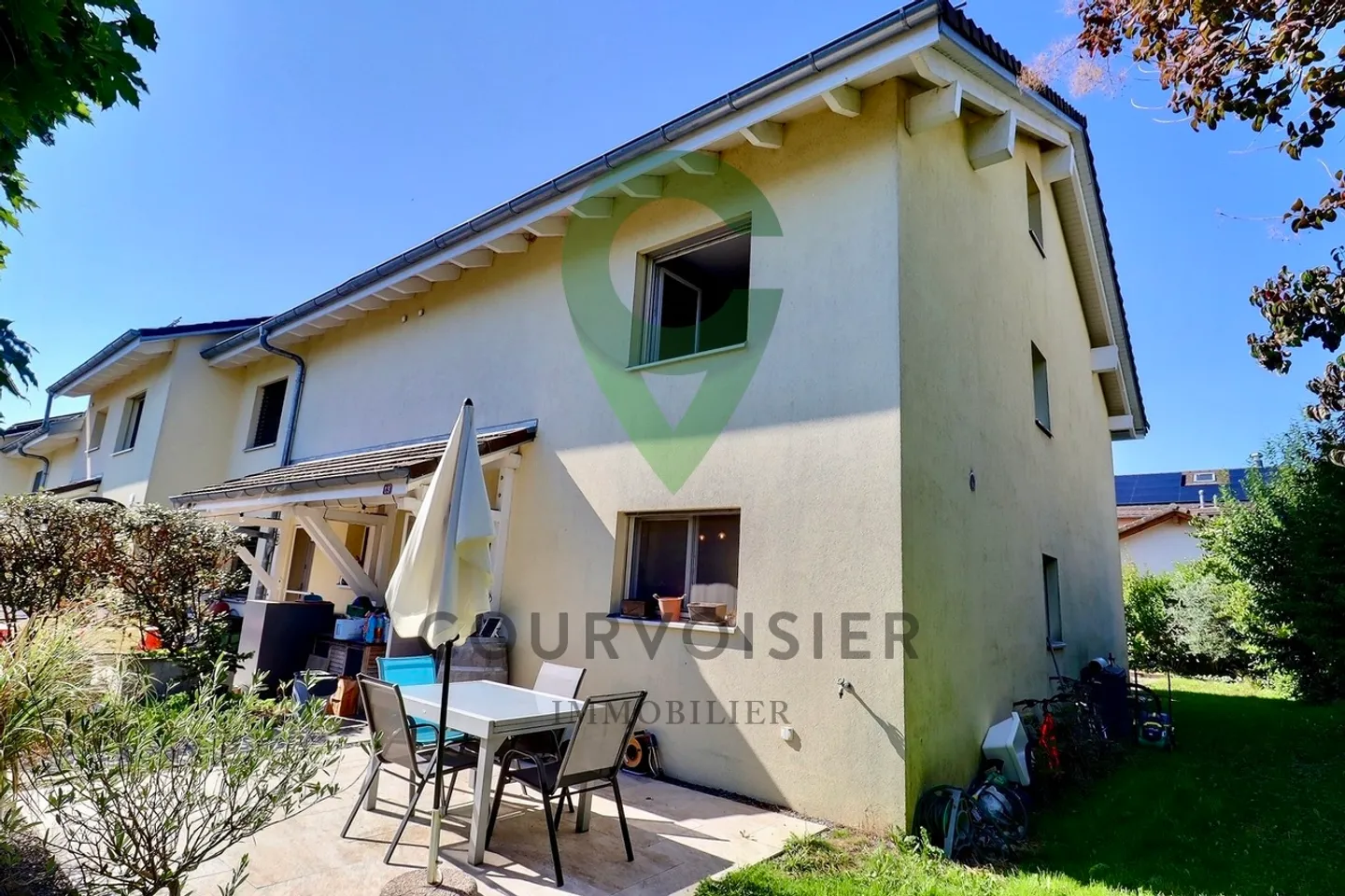 Pitched-roof villa apartment in a calm and bucolic environment - Photo 11 of 13
