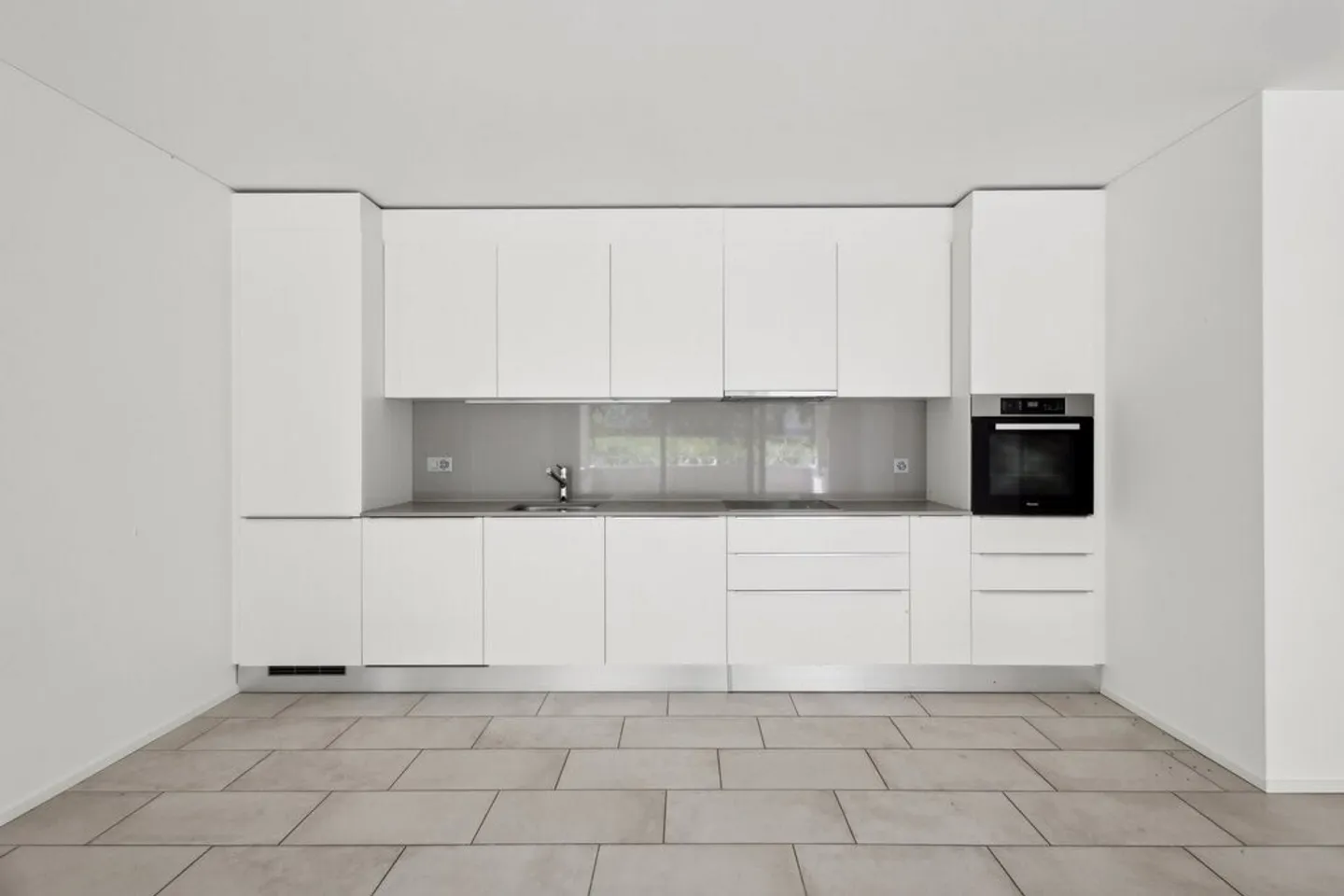 Modern und hell 2.5 Zimmer, eingebettet in die Natur - Foto 2 von 7