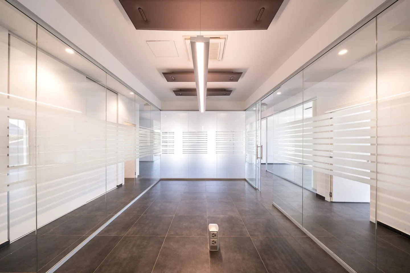 MODERN OFFICE IN MANNO | MODERNO UFFICIO A MANNO | MODERNO UFFICIO ... - Photo 10 of 13