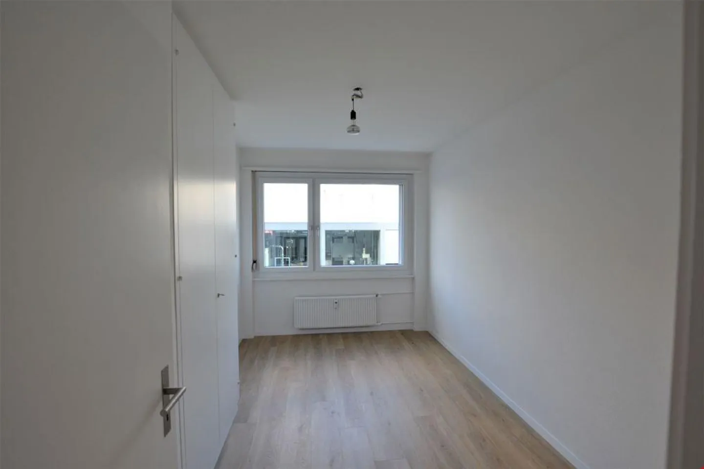 Appartamento ristrutturato in affitto a Bienne - Foto 7 di 9